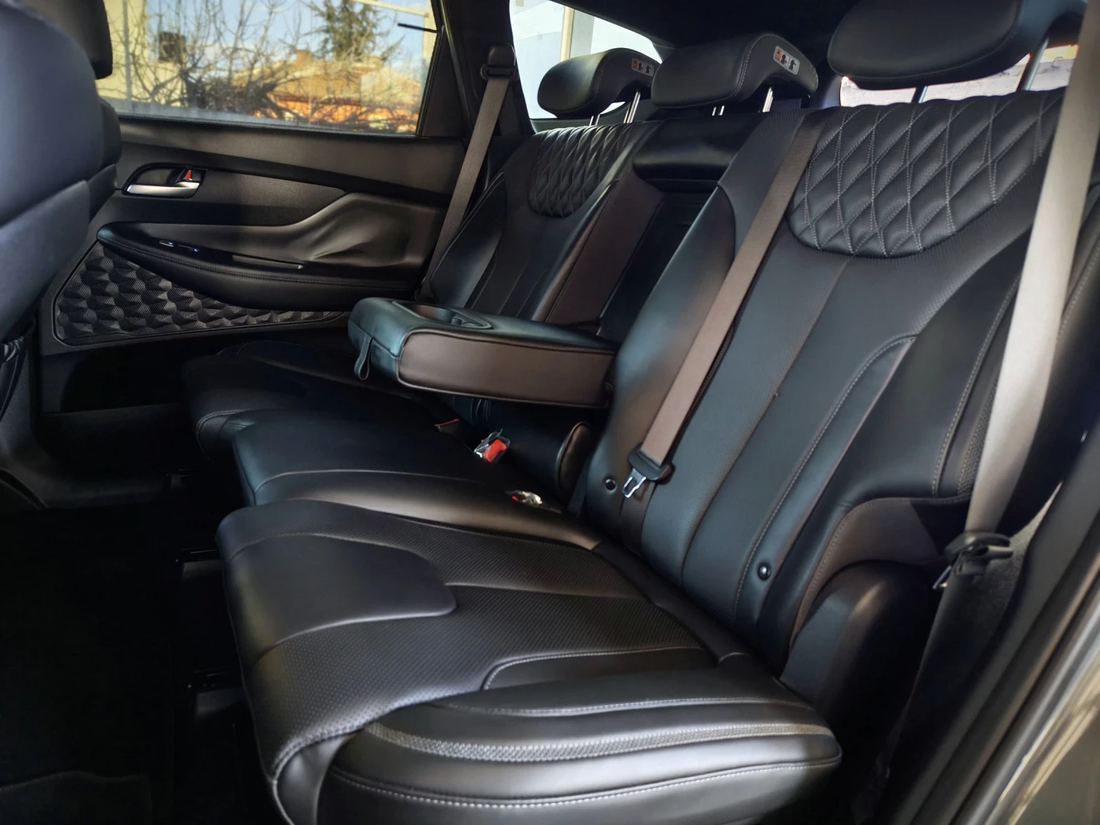 Hyundai Santa fe 2.2CRDi/FACELIFT//CALLIGRAPHY//4WD/8 СК/DISTRONIC/, снимка 16 - Автомобили и джипове - 54161308