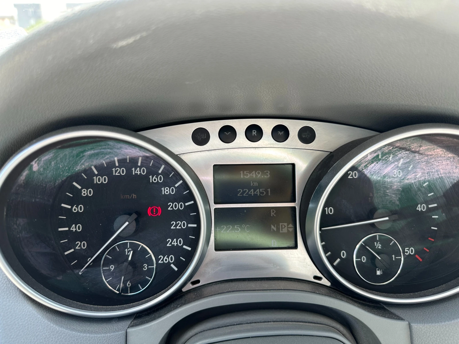 Mercedes-Benz ML 320, снимка 9 - Автомобили и джипове - 54218201