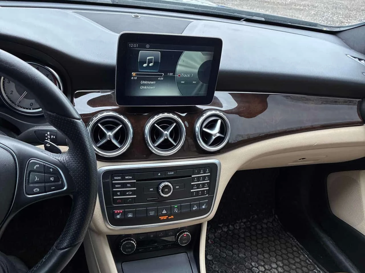 Mercedes-Benz GLA 250 | CARFAX | ПОДГРЕВ | CARFAX | , снимка 9 - Автомобили и джипове - 54545290