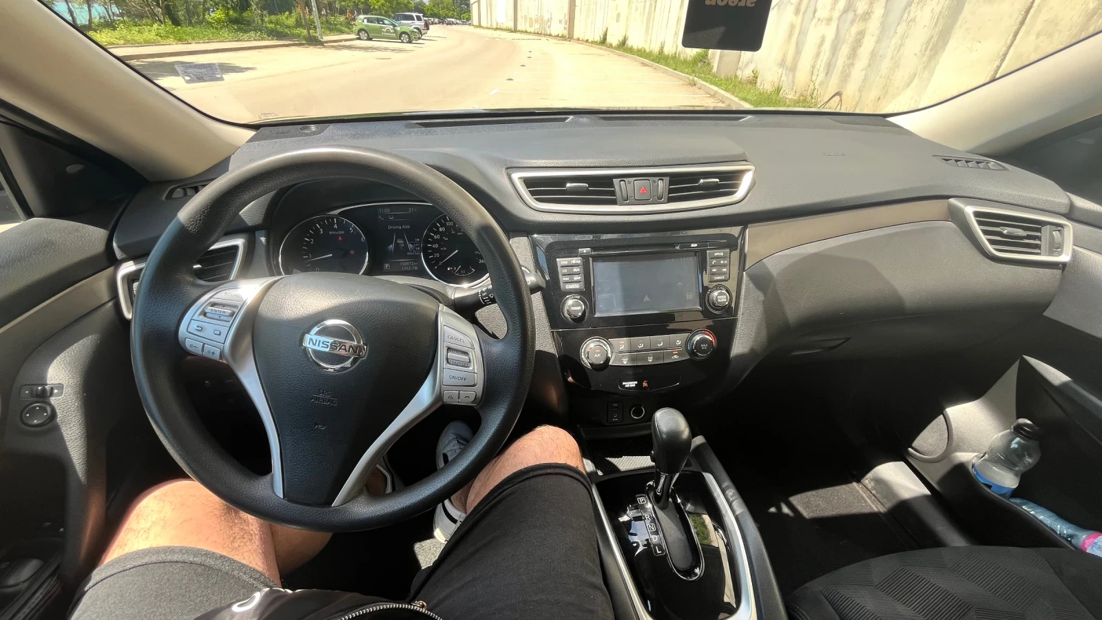 Nissan Rogue, снимка 4 - Автомобили и джипове - 54780135