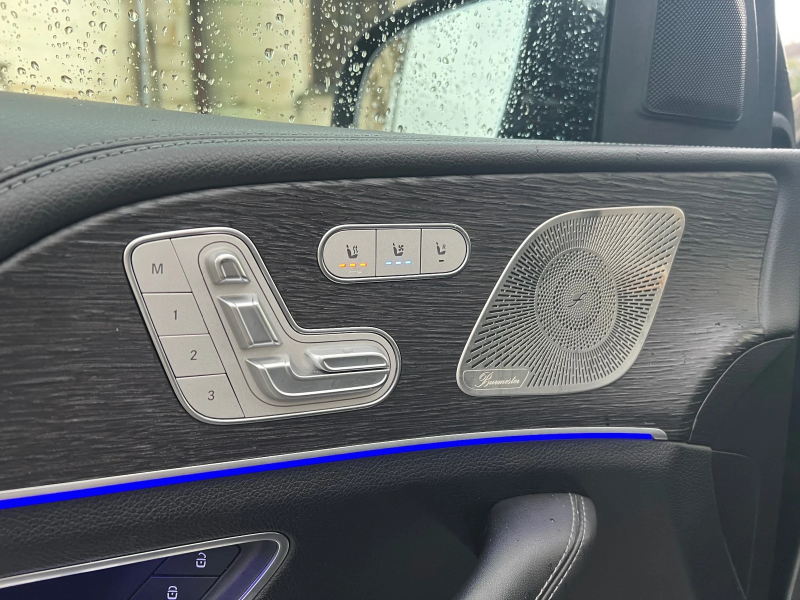 Mercedes-Benz GLE 400 4Matic* AMG* Head-Up* 360* Pano* Burm, снимка 12 - Автомобили и джипове - 55132202