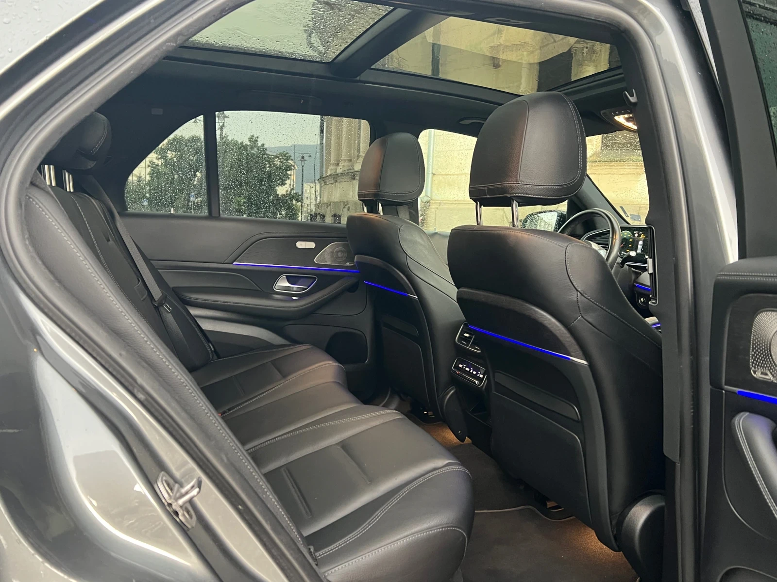 Mercedes-Benz GLE 400 4Matic* AMG* Head-Up* 360* Pano* Burm, снимка 8 - Автомобили и джипове - 55132202