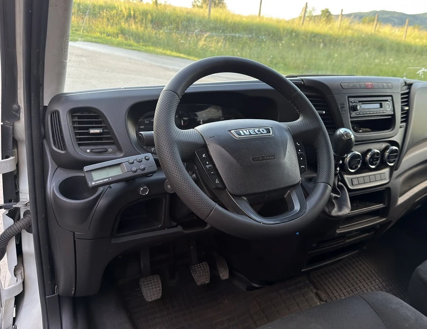 Iveco 35c15 3.0* ХЛАДИЛЕН-32 V-500MAX* ТОК* КЛИМА* 4.20м* N1, снимка 9 - Бусове и автобуси - 54662661
