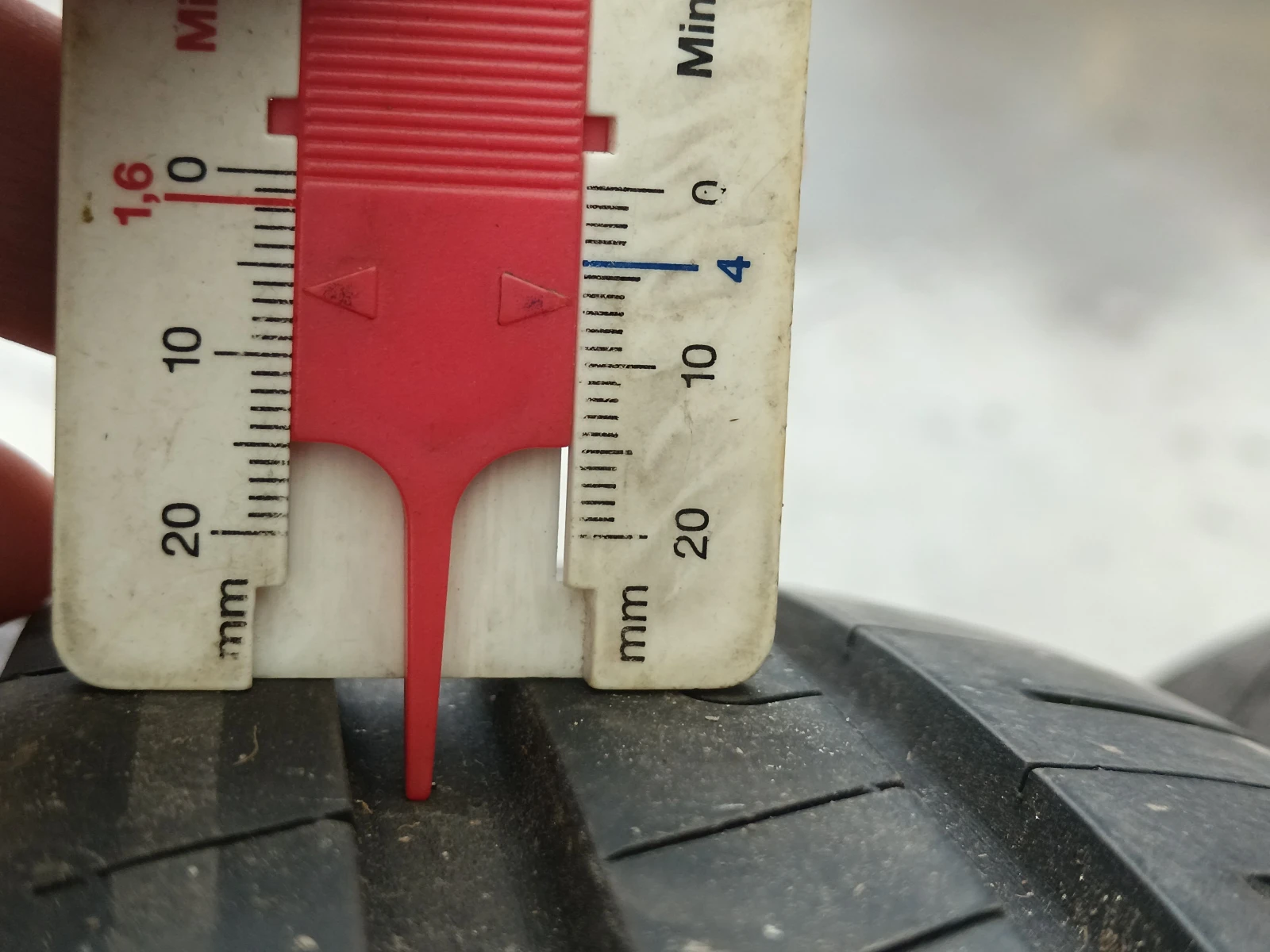 Гуми Летни 205/60R16, снимка 3 - Гуми и джанти - 54526564