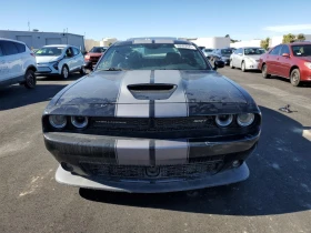 Dodge Challenger SRT 392, снимка 1