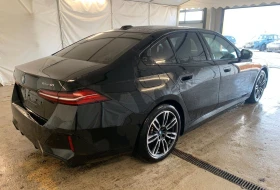 BMW i5 eDrive40/M-SPORT/LED/CAMERA/SHADOW/ - 48780 € / 95405.39 лв. - 81126237 4