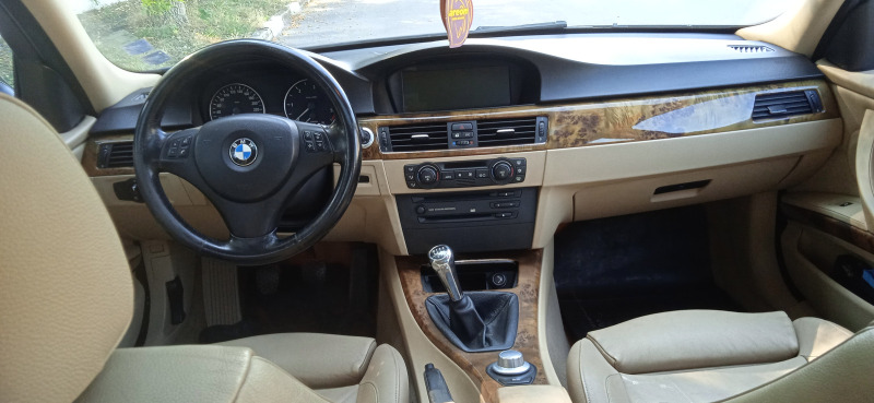 BMW 320, снимка 13 - Автомобили и джипове - 46279872