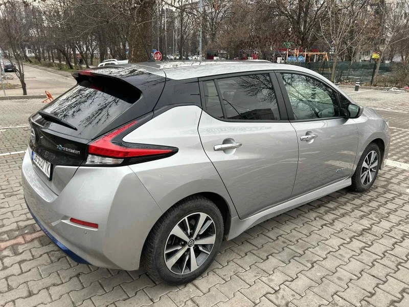 Nissan Leaf  (БАРТЕР), снимка 1 - Автомобили и джипове - 47372736