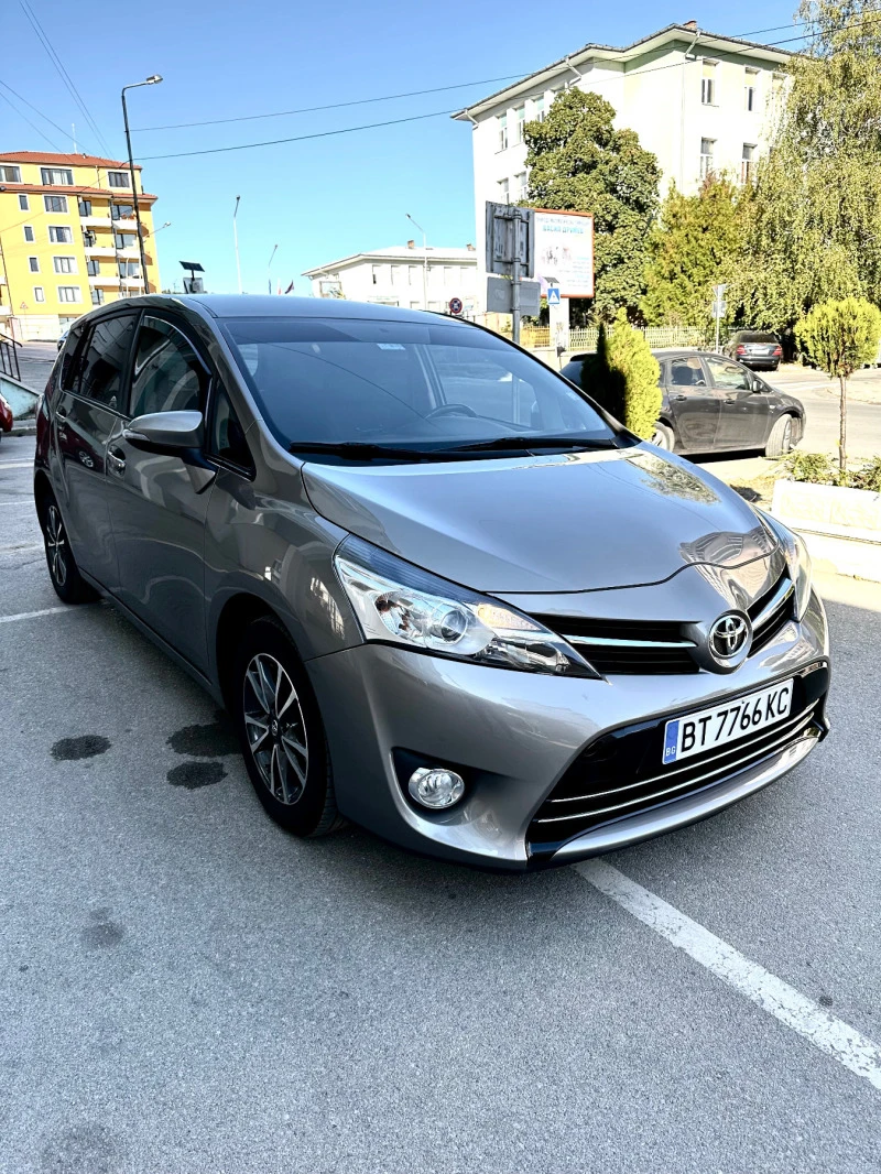 Toyota Verso 1.6d FACE 180 000 км НАВИ / ПОДГРЕВ / КАМЕРА, снимка 1 - Автомобили и джипове - 47349552