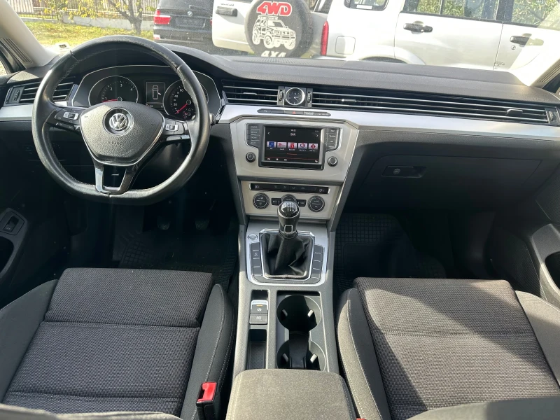 VW Passat, снимка 14 - Автомобили и джипове - 47664812