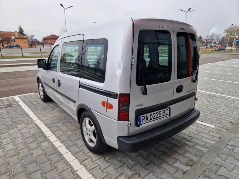 Opel Combo 1.6 бензин/ газ, снимка 8 - Автомобили и джипове - 48251863