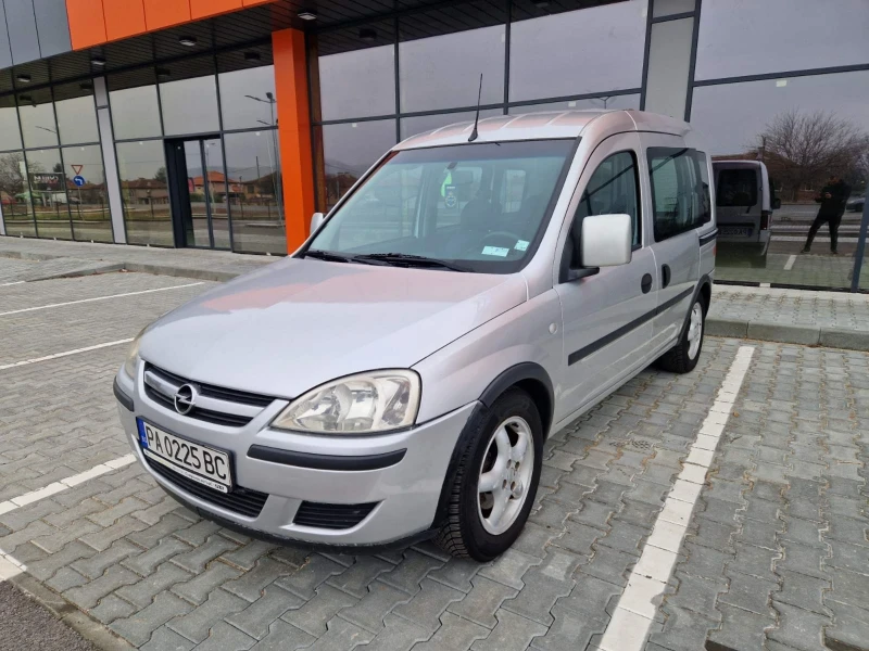 Opel Combo 1.6 бензин/ газ, снимка 4 - Автомобили и джипове - 48251863