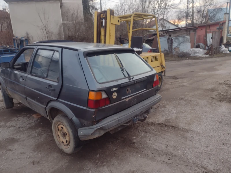 VW Golf, снимка 2 - Автомобили и джипове - 48991627