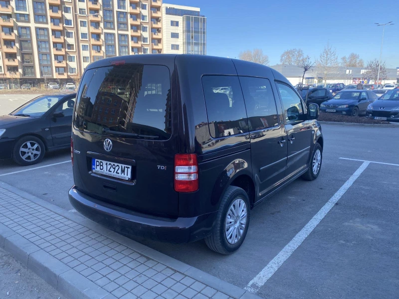 VW Caddy 1.6 TDI, снимка 3 - Автомобили и джипове - 49452635