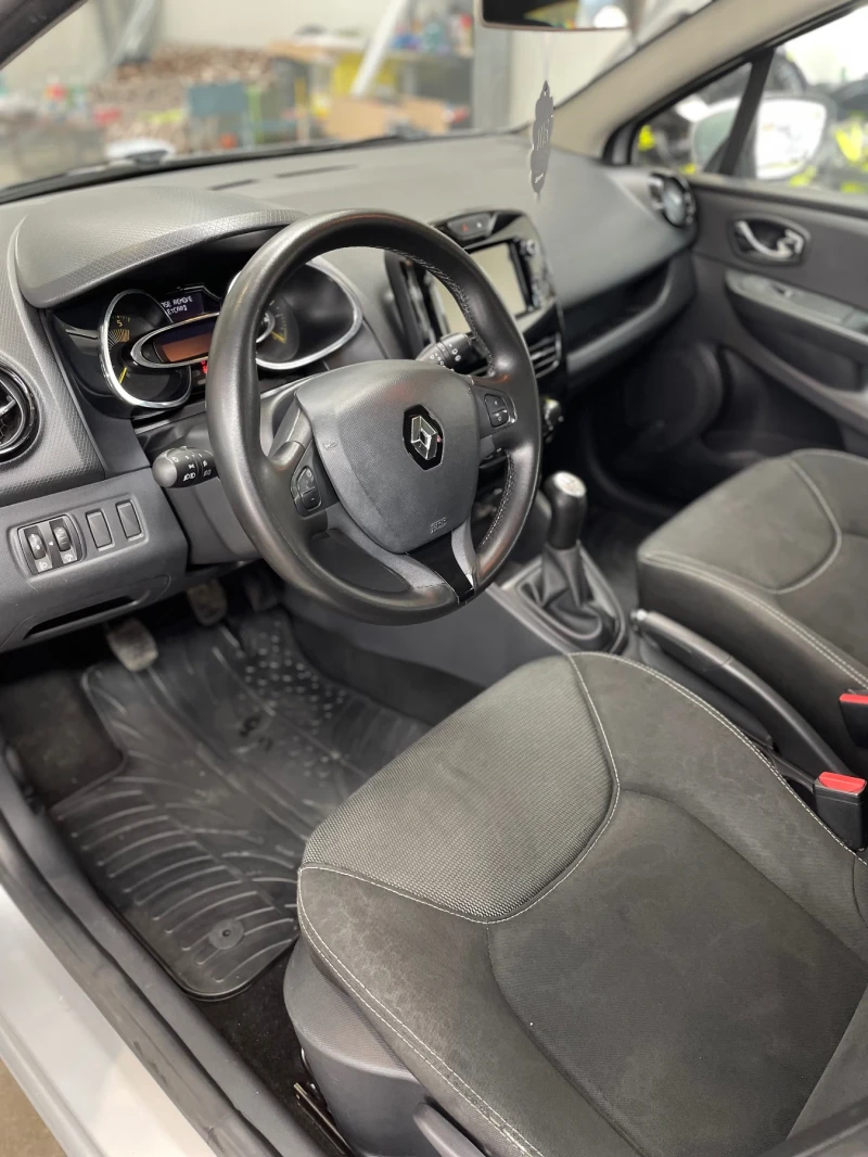 Renault Clio, снимка 7 - Автомобили и джипове - 52264413