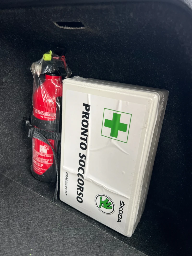 Skoda Superb 4х4 Дигитал / Кожа 2021г Лизинг, снимка 15 - Автомобили и джипове - 52126647