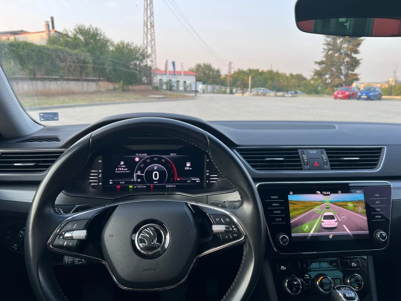 Skoda Superb 4х4 Дигитал / Кожа 2021г Лизинг, снимка 8 - Автомобили и джипове - 52126647