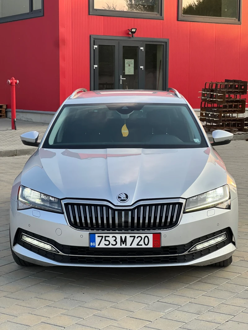Skoda Superb 4х4 Дигитал / Кожа 2021г Лизинг, снимка 2 - Автомобили и джипове - 52126647