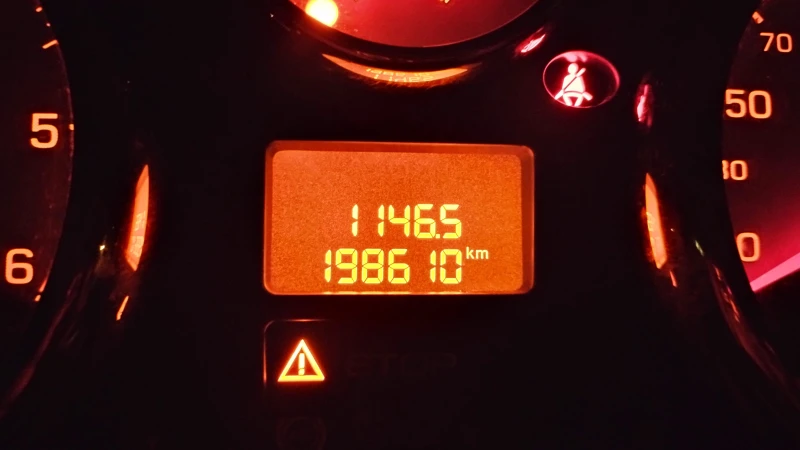 Peugeot 207 HDI  SW Panorama, снимка 10 - Автомобили и джипове - 52830319