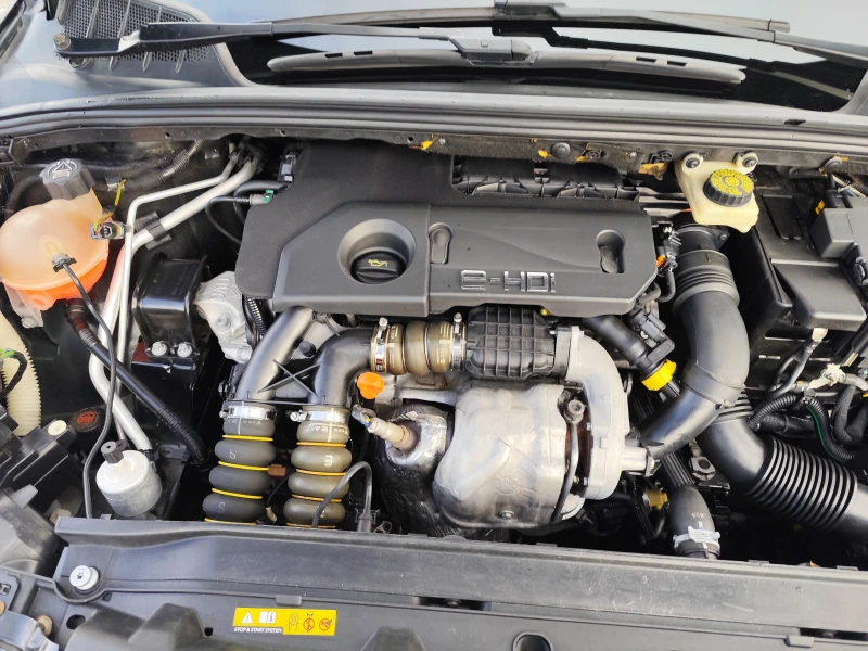 Peugeot 308 1.6HDi* EURO5A* LED* Klimatronik* , снимка 14 - Автомобили и джипове - 53042473