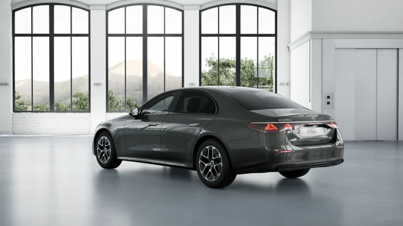 Mercedes-Benz E 220 d 4MATIC, снимка 6 - Автомобили и джипове - 53154355