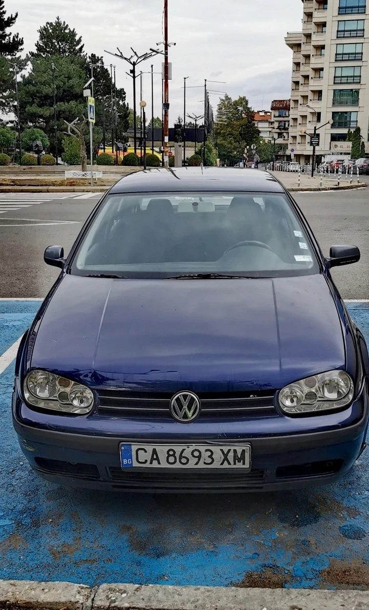 VW Golf 4, снимка 1 - Автомобили и джипове - 47232564