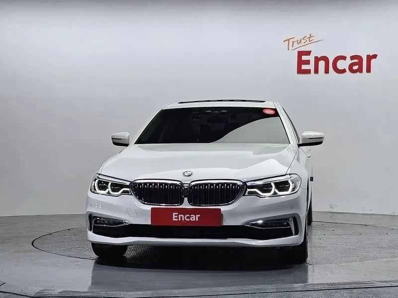 BMW 530 | АВТОФИНАНСИРАНЕ | ФИКСИРАНА ЦЕНА ДО БЪЛГАРИЯ, снимка 2 - Автомобили и джипове - 55153299