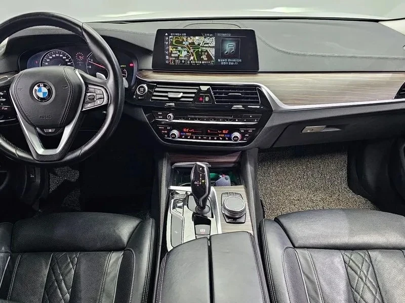 BMW 530 | АВТОФИНАНСИРАНЕ | ФИКСИРАНА ЦЕНА ДО БЪЛГАРИЯ, снимка 8 - Автомобили и джипове - 55153299