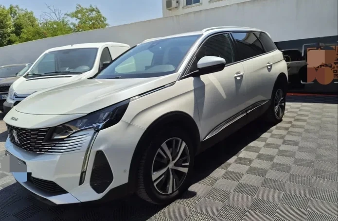 Peugeot 5008 Алюр, снимка 4 - Автомобили и джипове - 55330231