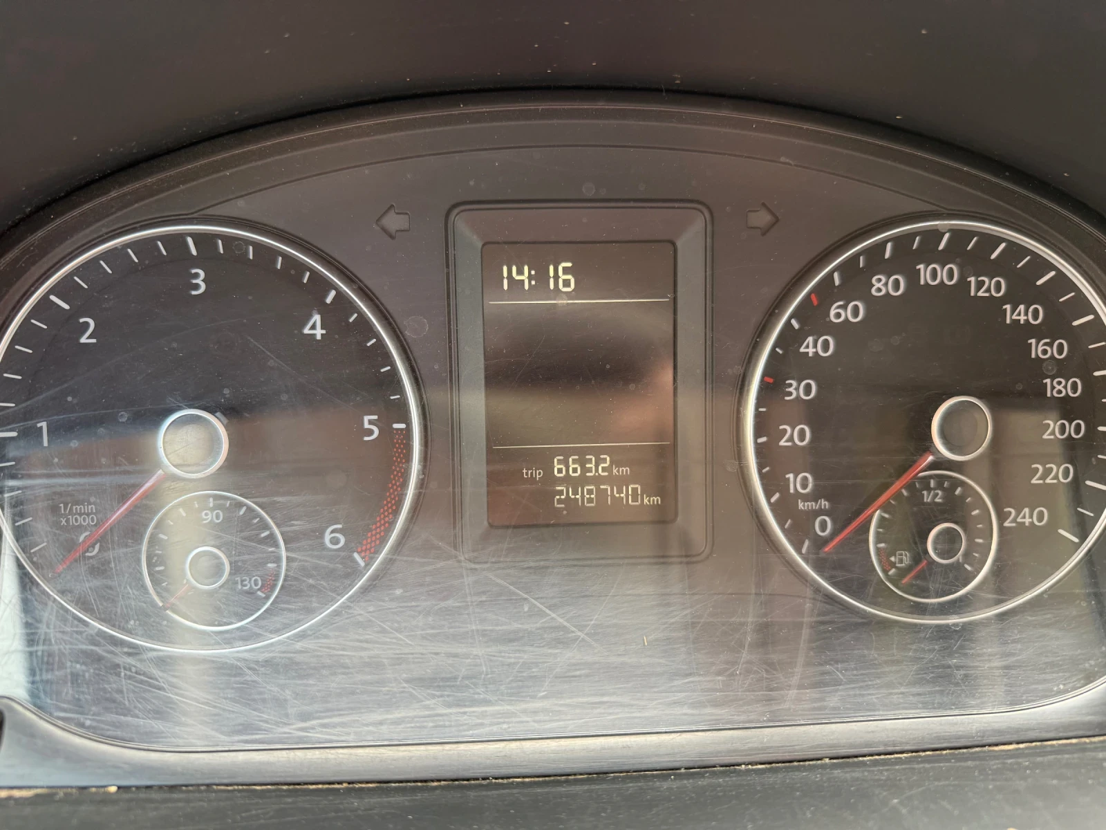 VW Caddy 2.0 - изображение 9