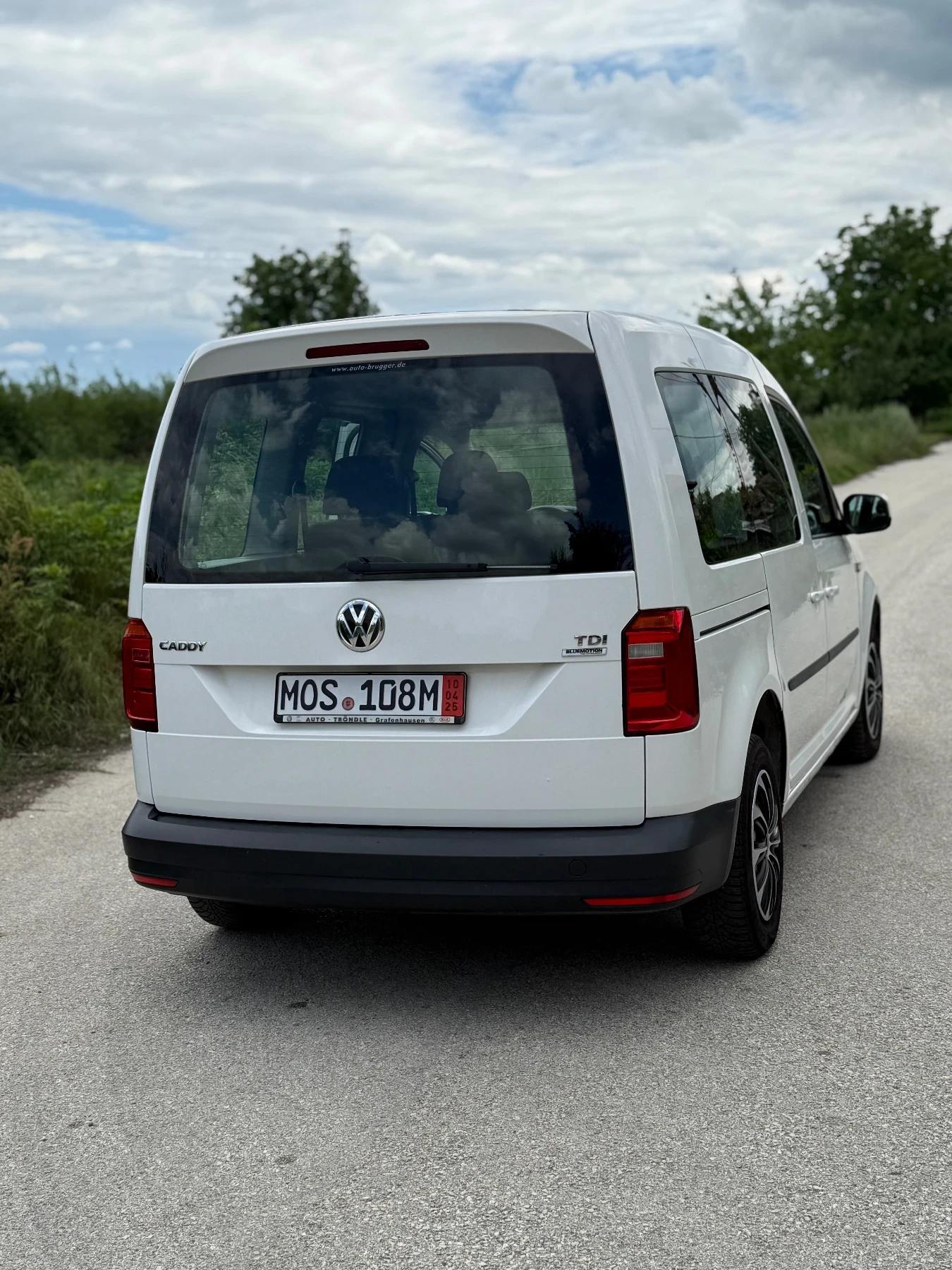 VW Caddy 2.0 - изображение 2