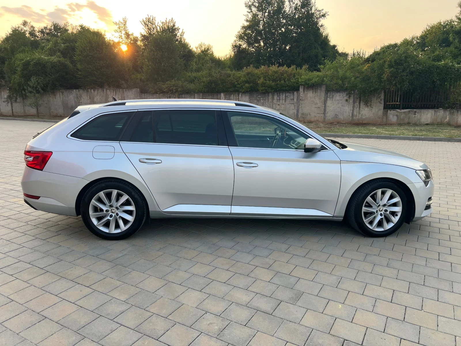 Skoda Superb 200кс 4х4 Digital 2021г - изображение 7