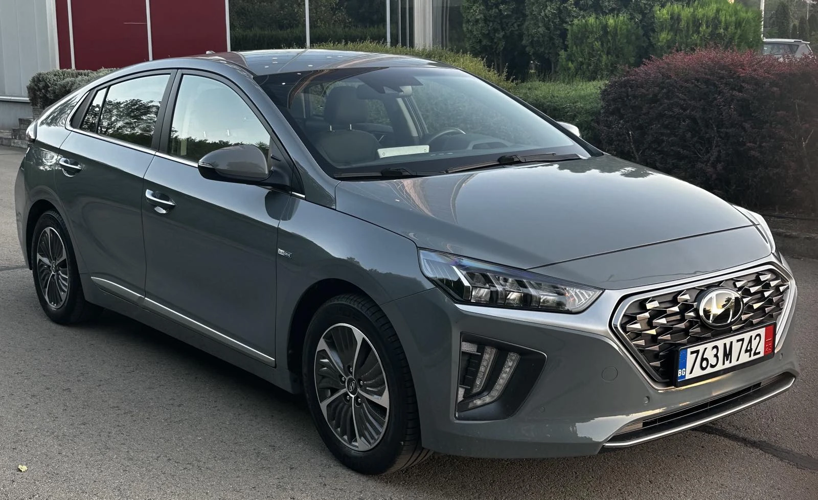 Hyundai Ioniq 1.6 Gdi Plug-In Hybrid Premium | Mobile.bg   3