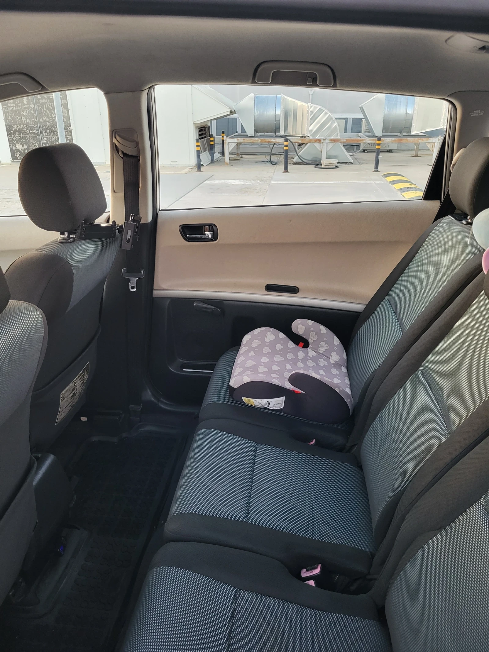 Toyota Corolla verso 2.0 D4D 116 k.c - изображение 8