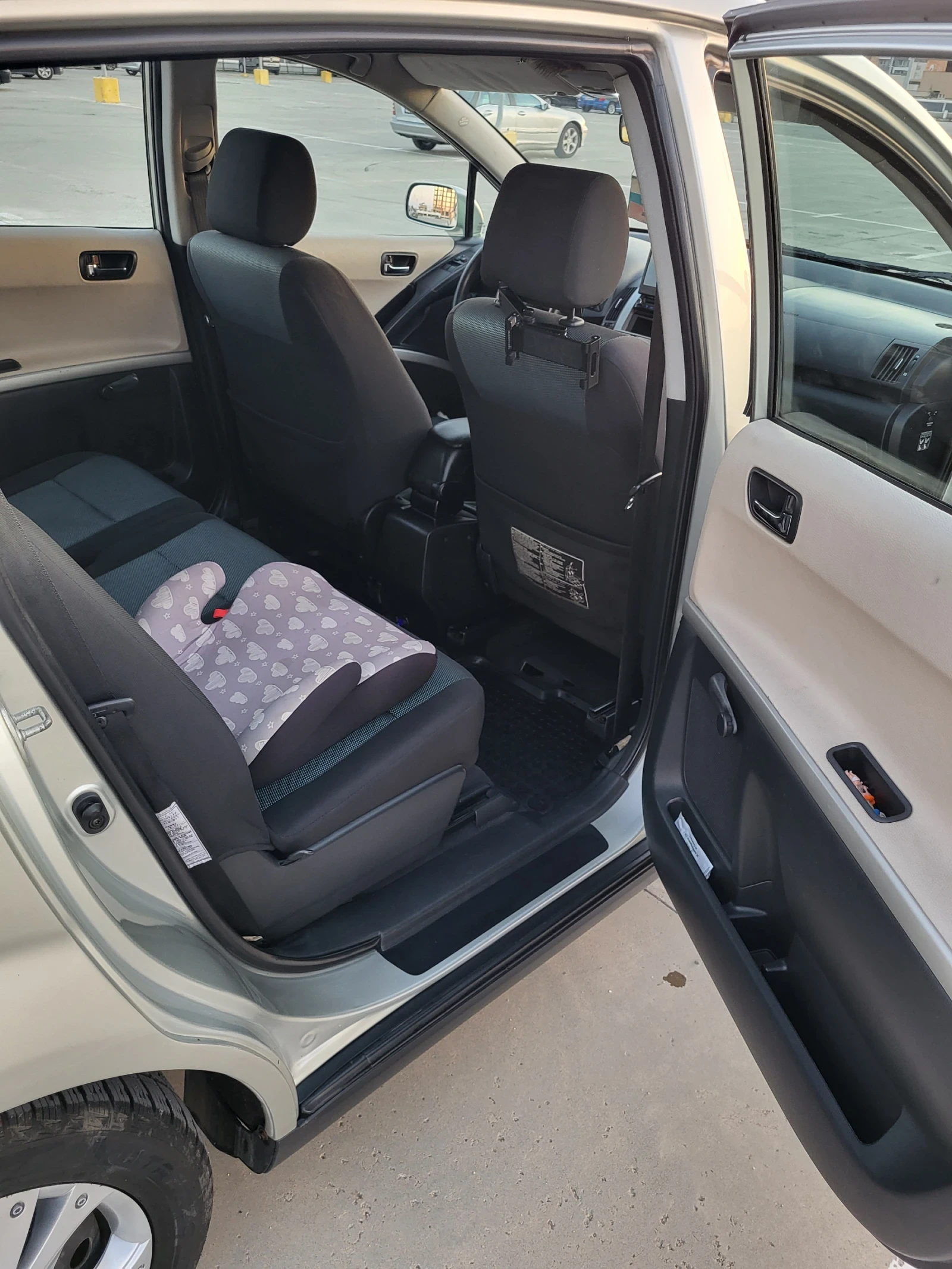 Toyota Corolla verso 2.0 D4D 116 k.c - изображение 10