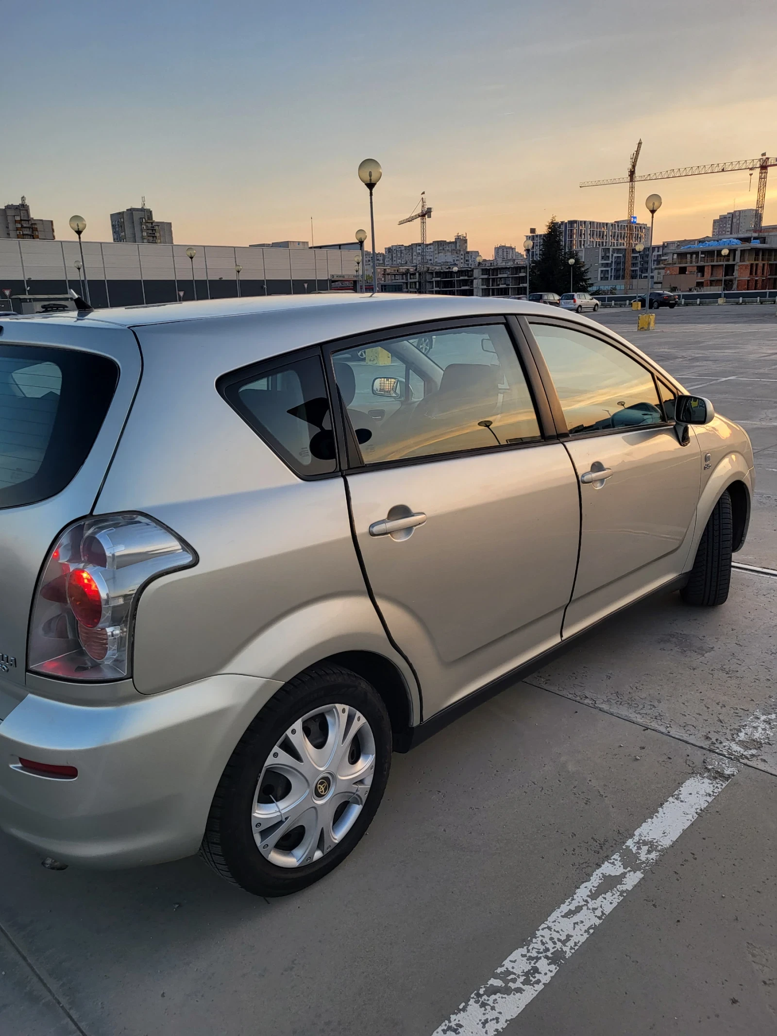 Toyota Corolla verso 2.0 D4D 116 k.c - изображение 3