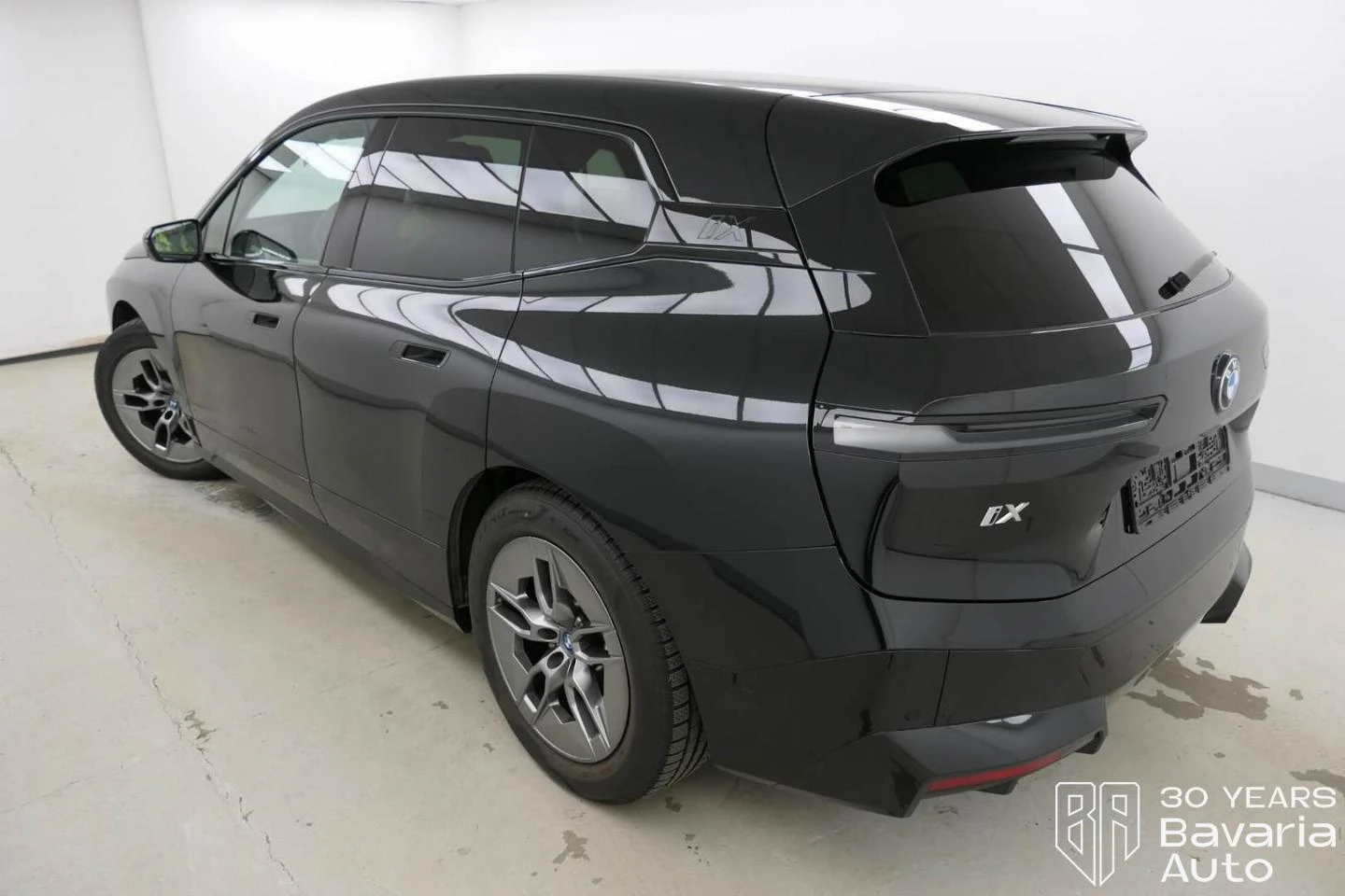 BMW iX 50 xDrive Sport - изображение 2