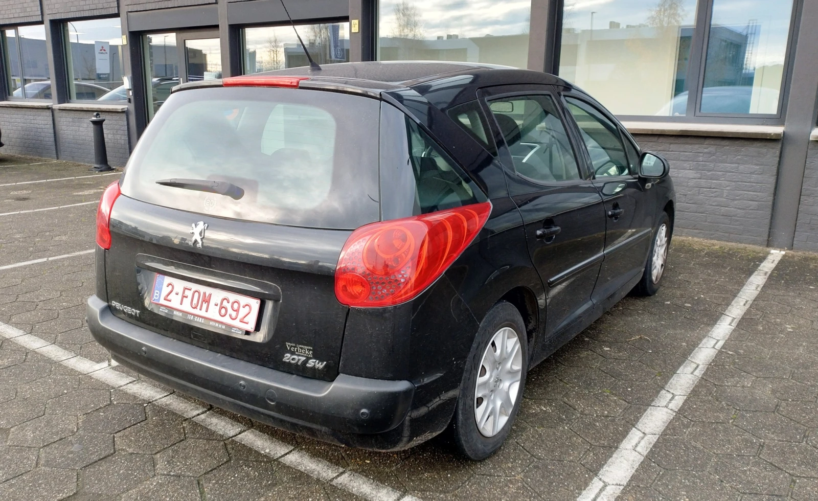Peugeot 207 SW Panorama - изображение 6