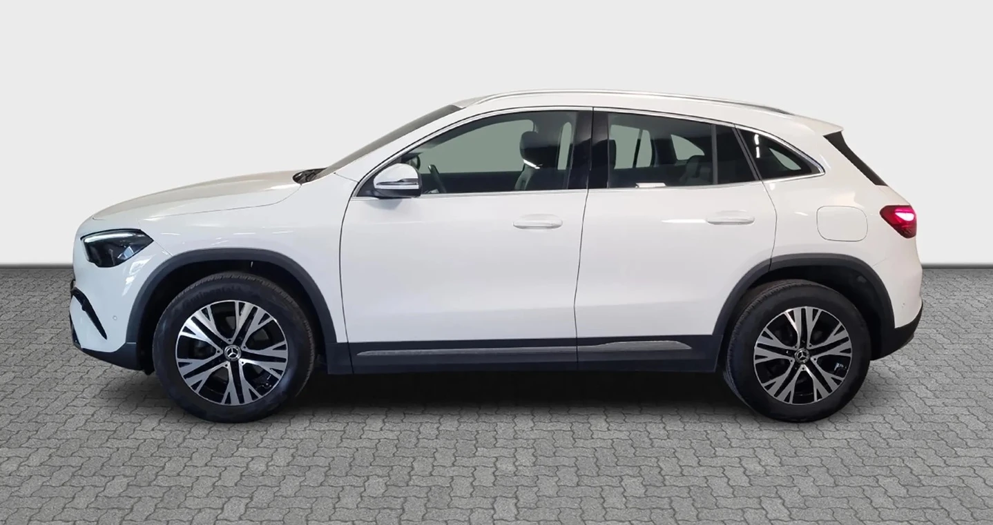 Mercedes-Benz GLA 180 d, снимка 2 - Автомобили и джипове - 53823794