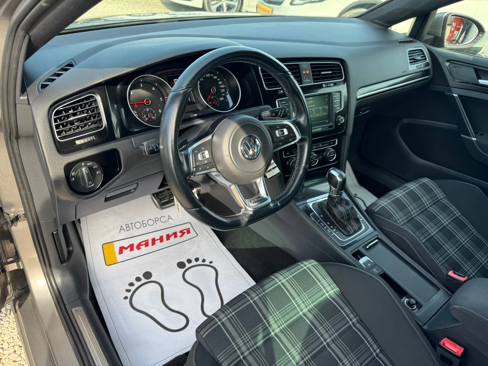 VW Golf 2.0GTD 186p.s DSG, снимка 12 - Автомобили и джипове - 53837297