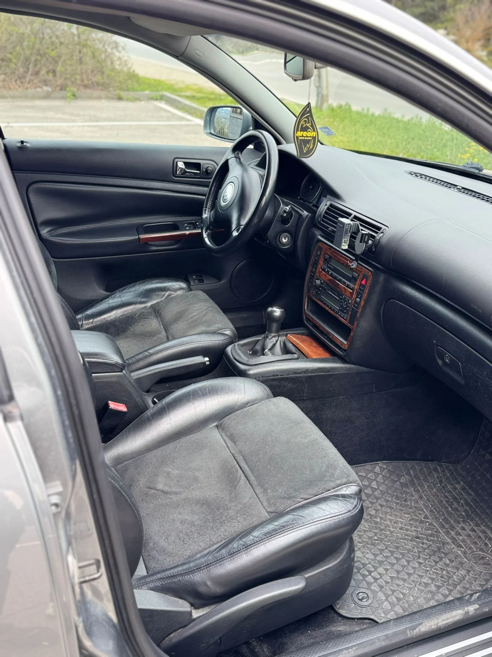 VW Passat 1.9TDI, снимка 7 - Автомобили и джипове - 54272336