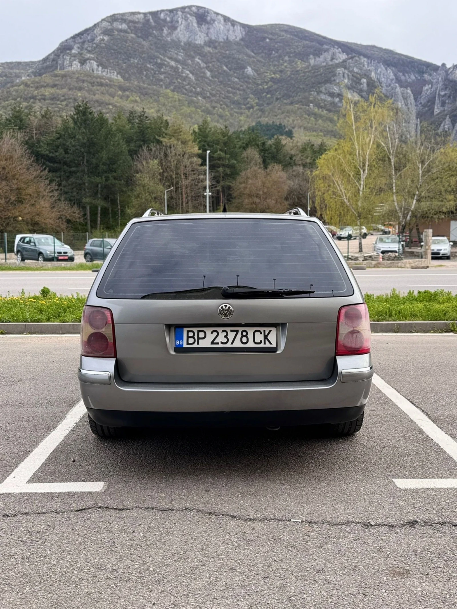 VW Passat 1.9TDI, снимка 2 - Автомобили и джипове - 54272336