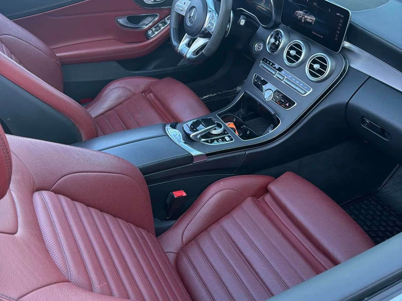 Mercedes-Benz C 43 AMG CARFAX/ДИГИТАЛЕН КМ./ЛЕНТИ/ОБДУХ/ПОДГРЕВ/Burmester, снимка 11 - Автомобили и джипове - 54459772