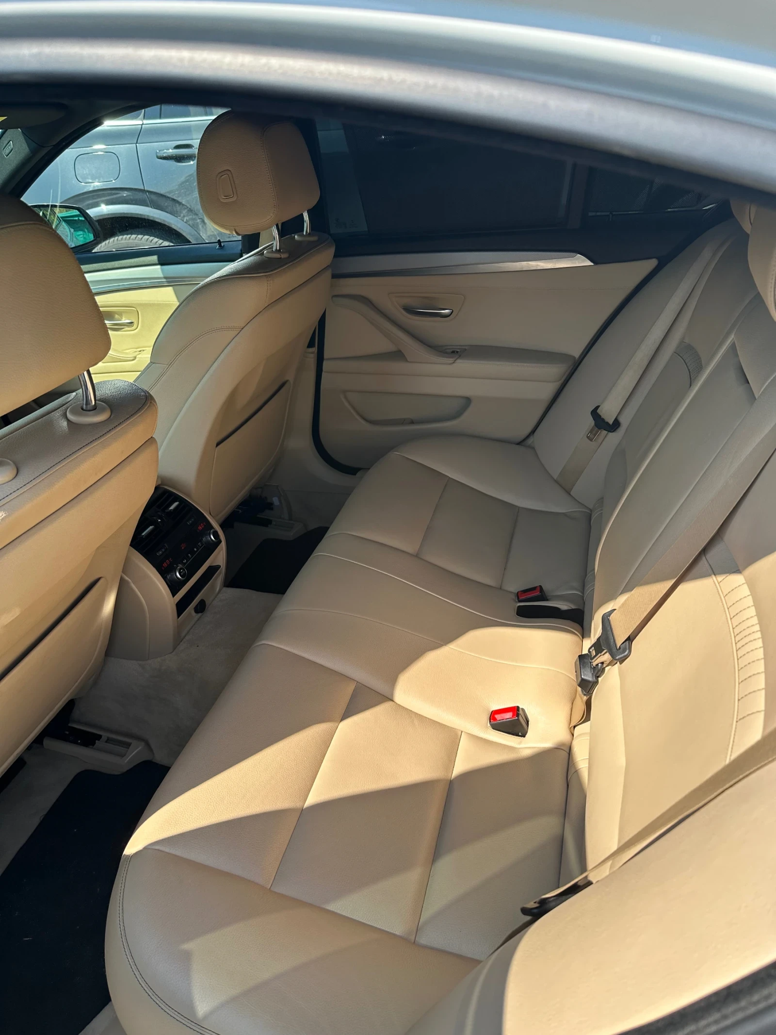 BMW 530 LCI Xdrive, снимка 13 - Автомобили и джипове - 54703329