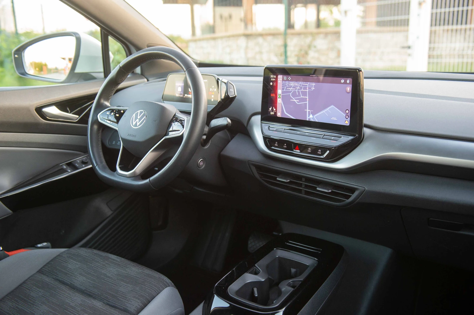 VW ID.4 82kw* 90%SOH* Камера* Дистроник* Термопомпа, снимка 12 - Автомобили и джипове - 54742896