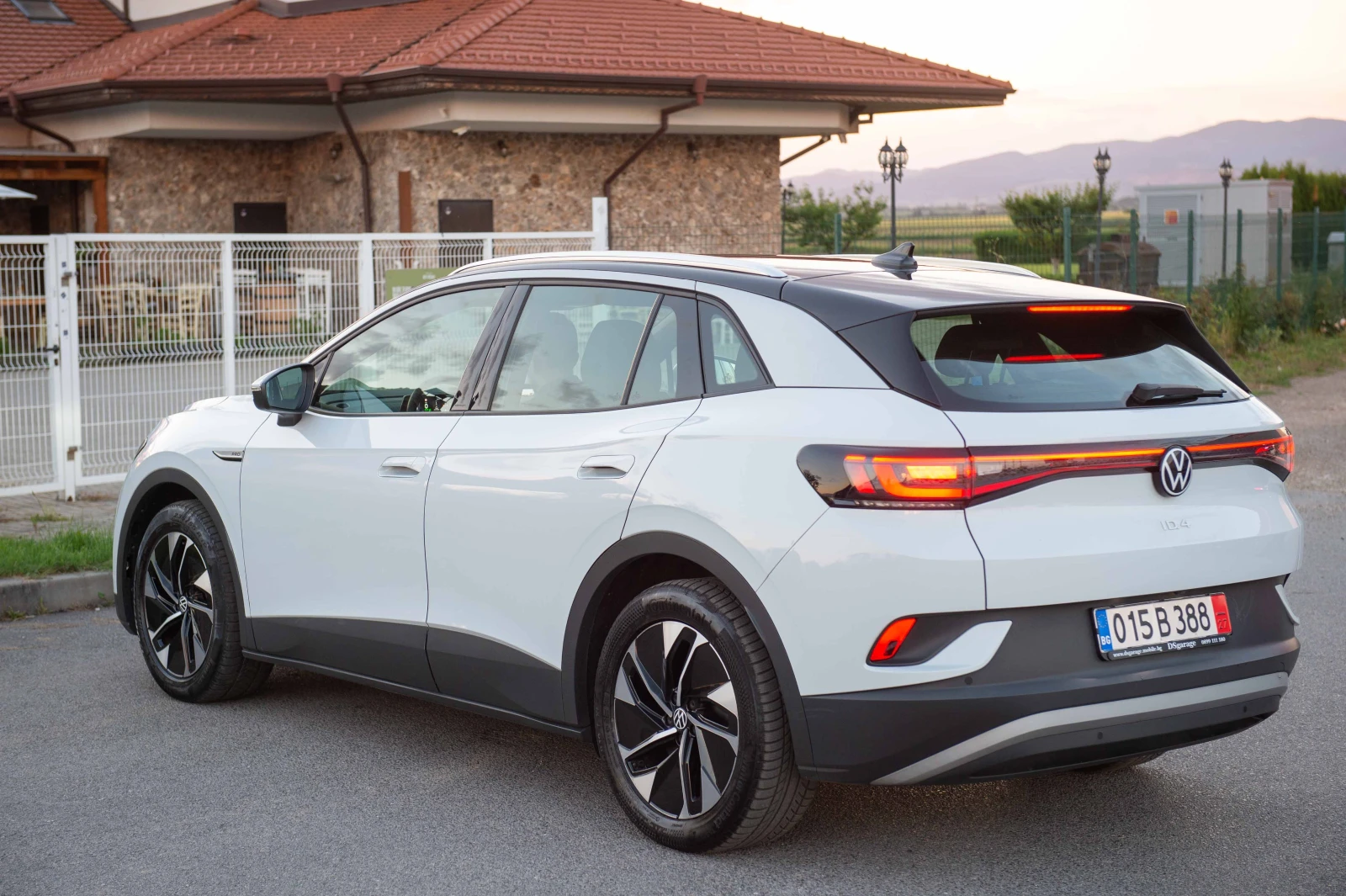 VW ID.4 82kw* 90%SOH* Камера* Дистроник* Термопомпа, снимка 5 - Автомобили и джипове - 54742896