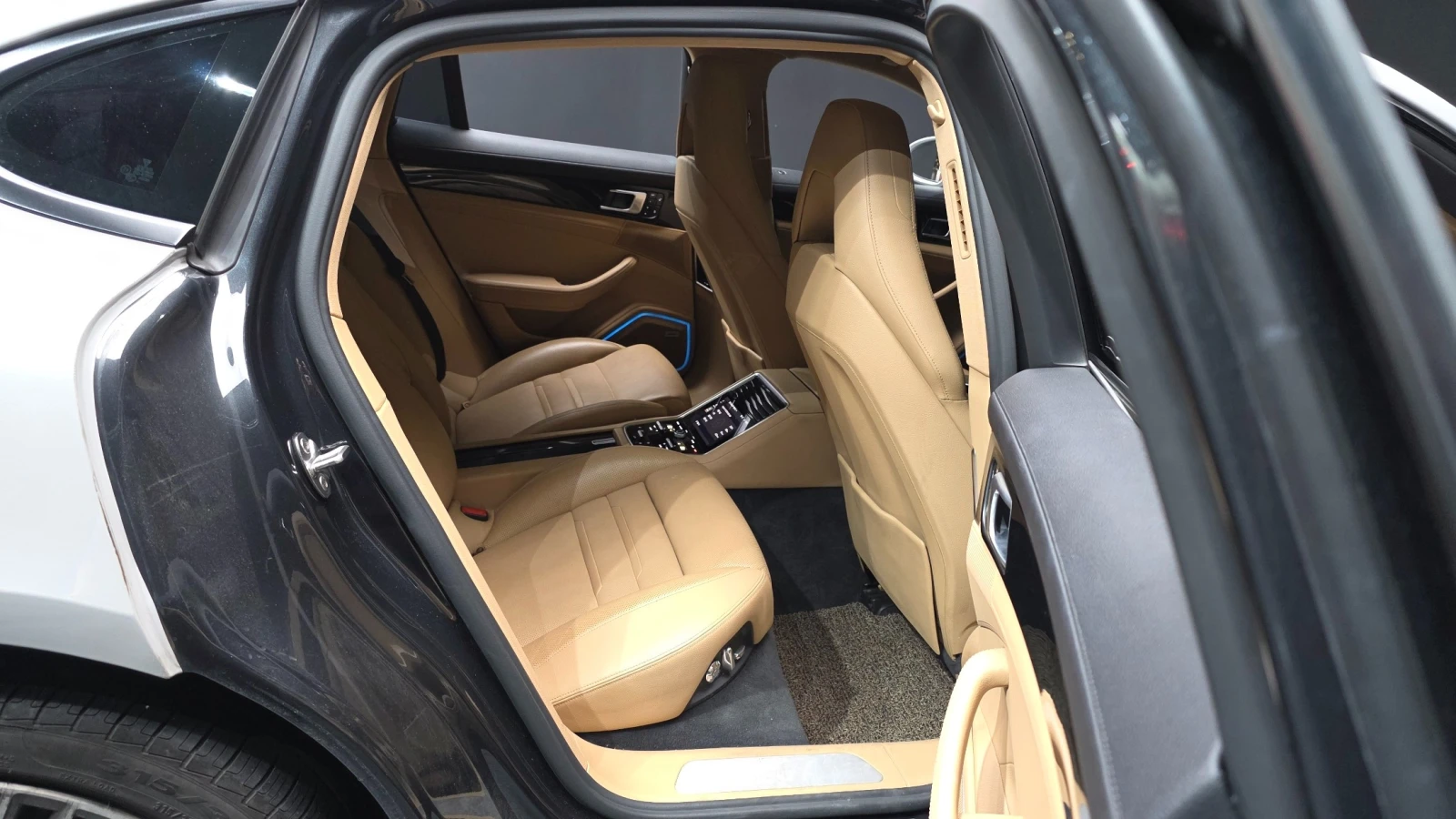 Porsche Panamera 3.0 AWD , снимка 11 - Автомобили и джипове - 55203998