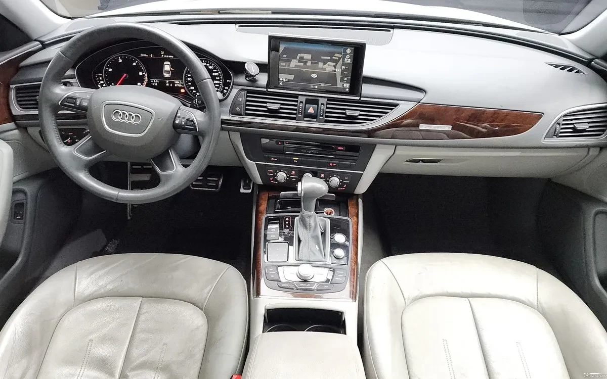 Audi A6 45TDI PRESTIGE/PANORAMA/360CAM/DIST/FULL, снимка 6 - Автомобили и джипове - 55221250