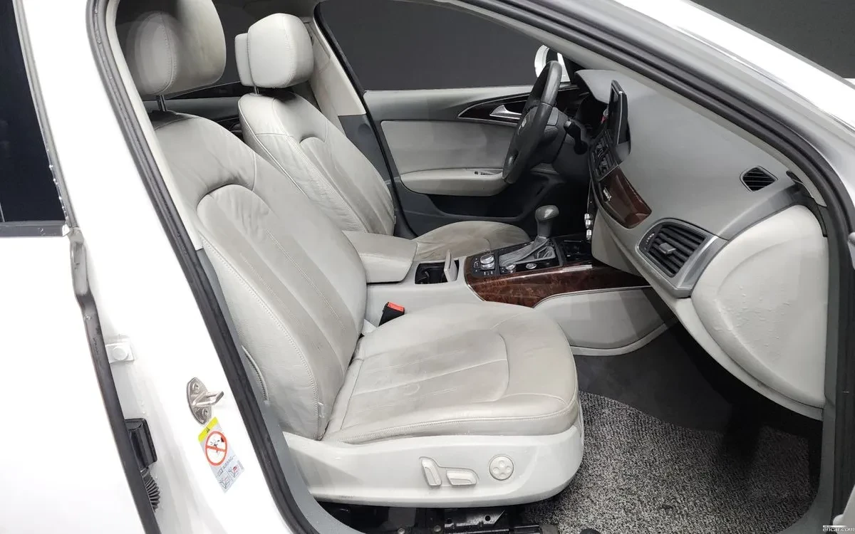 Audi A6 45TDI PRESTIGE/PANORAMA/360CAM/DIST/FULL, снимка 10 - Автомобили и джипове - 55221250