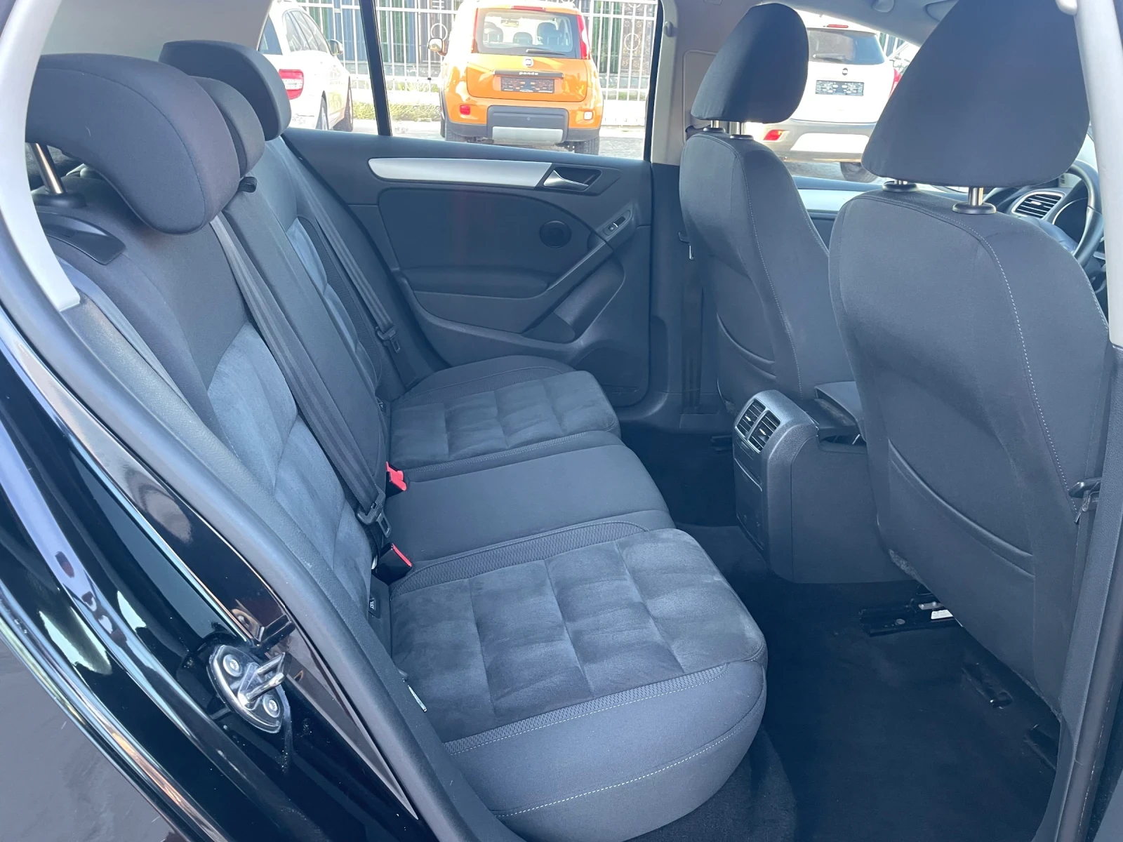 VW Golf 1.6i BIFuelel 102hp highline, снимка 11 - Автомобили и джипове - 55545721